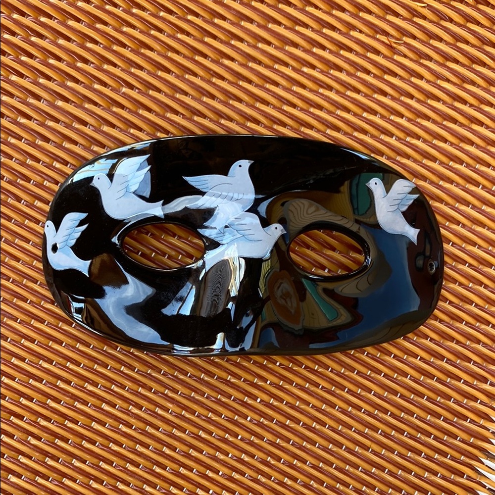 Vandor black porcelain mask ‘White Doves’